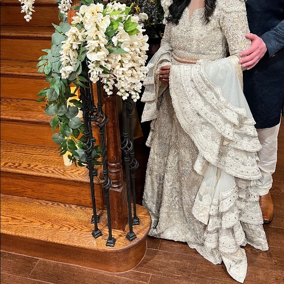 SUFFUSE BRIDAL lehenga DRESS - Picture 6 of 7